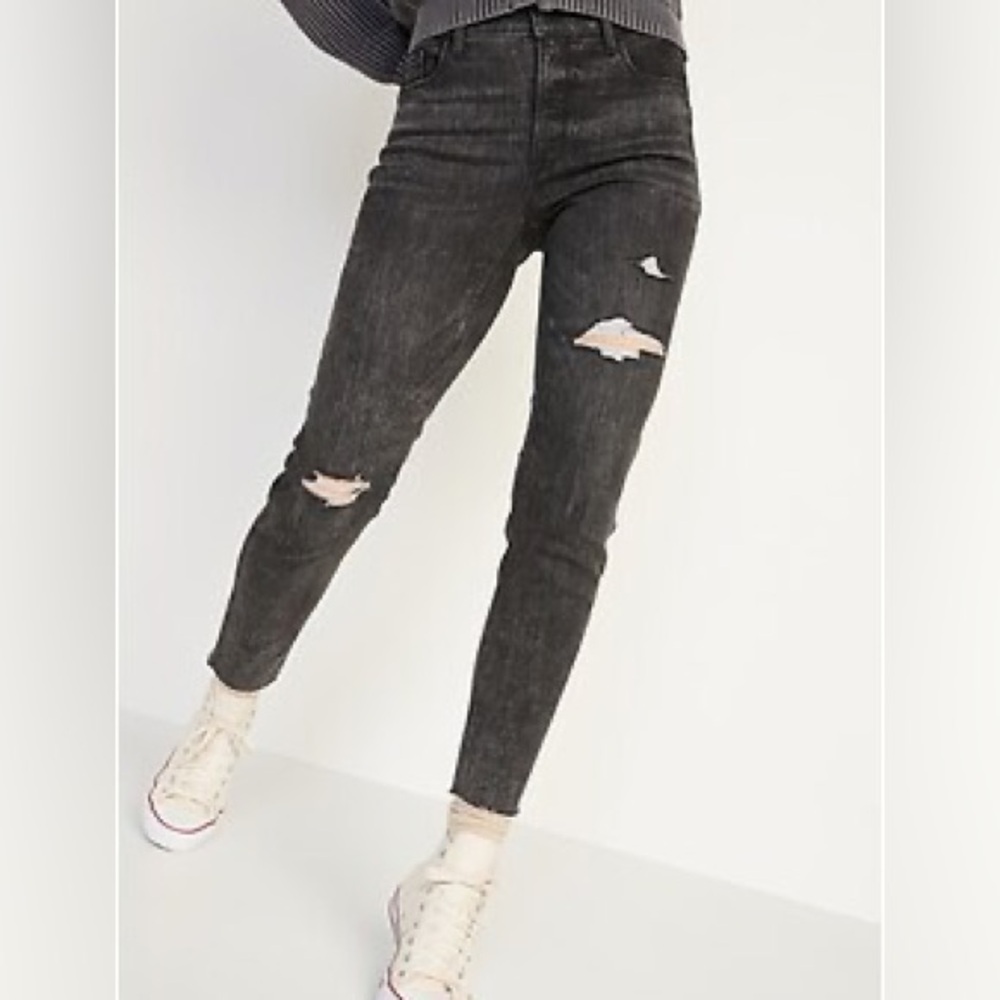 Old Navy Women's Charcoal Distressed Skinny Jeans